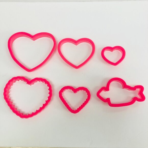 Lot of 79 Plastic Cookie Cutters Halloween Christmas Easter Vehicles Letters ++ - Picture 3 of 14